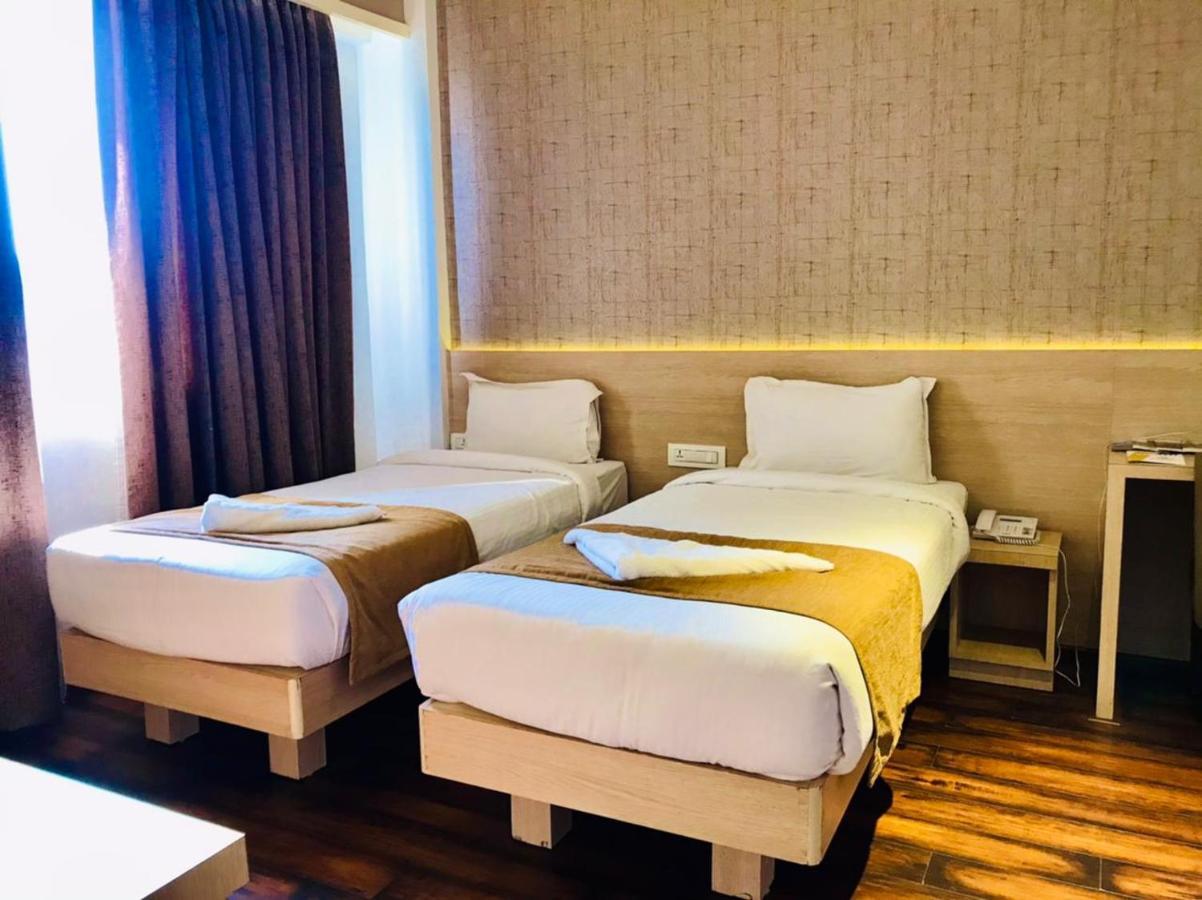 Zip By Spree Hotels Samudra Белгаум Экстерьер фото