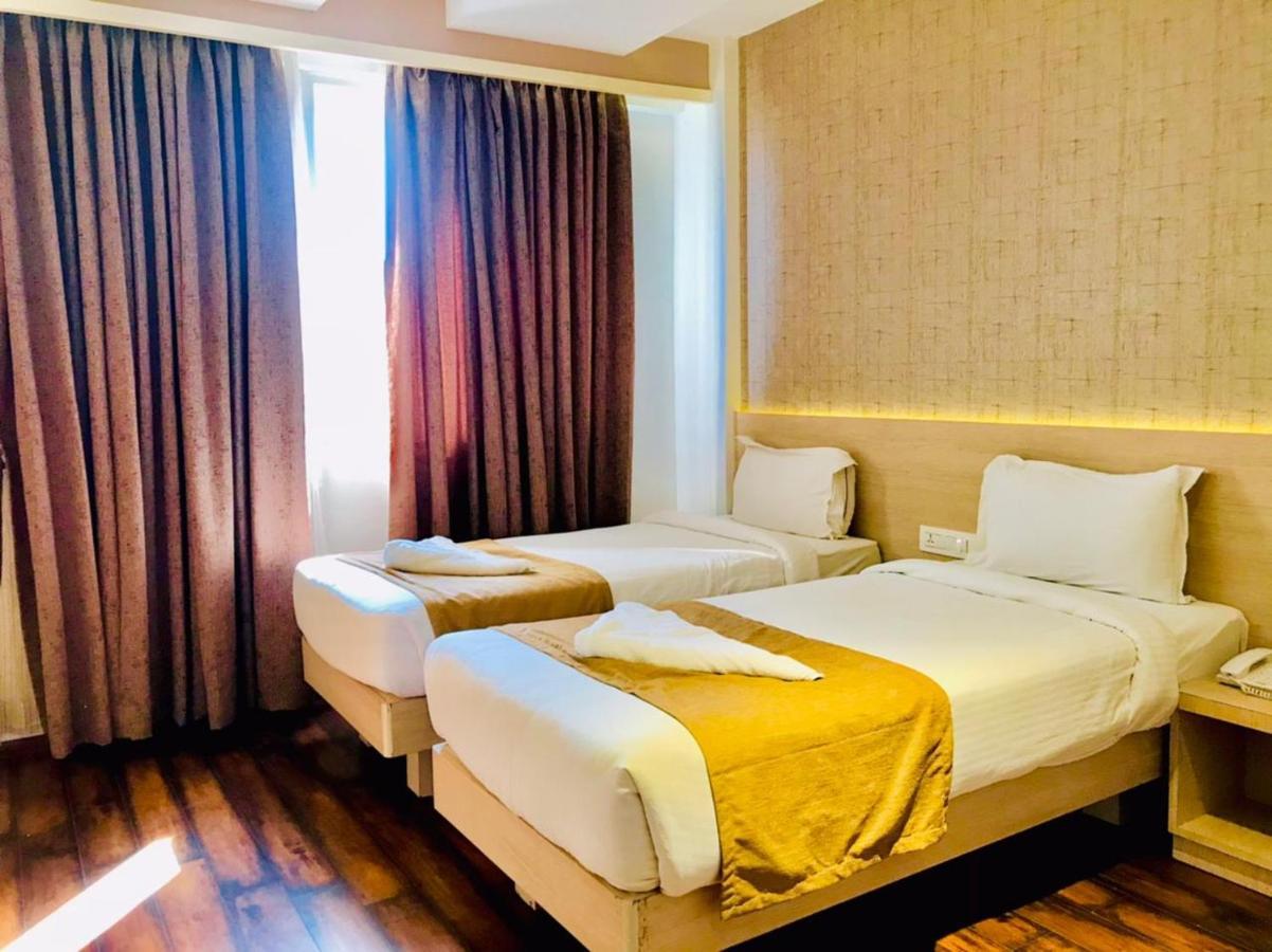 Zip By Spree Hotels Samudra Белгаум Экстерьер фото