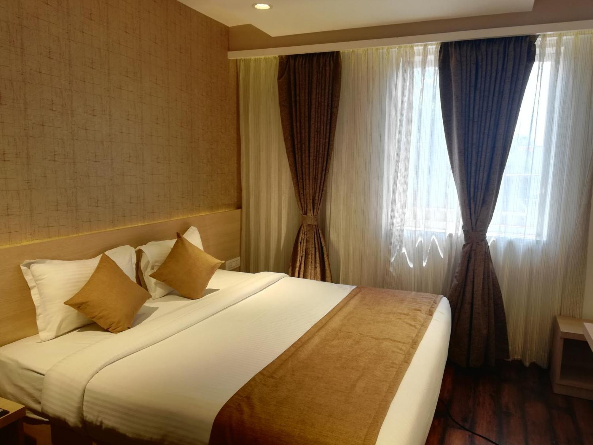 Zip By Spree Hotels Samudra Белгаум Экстерьер фото